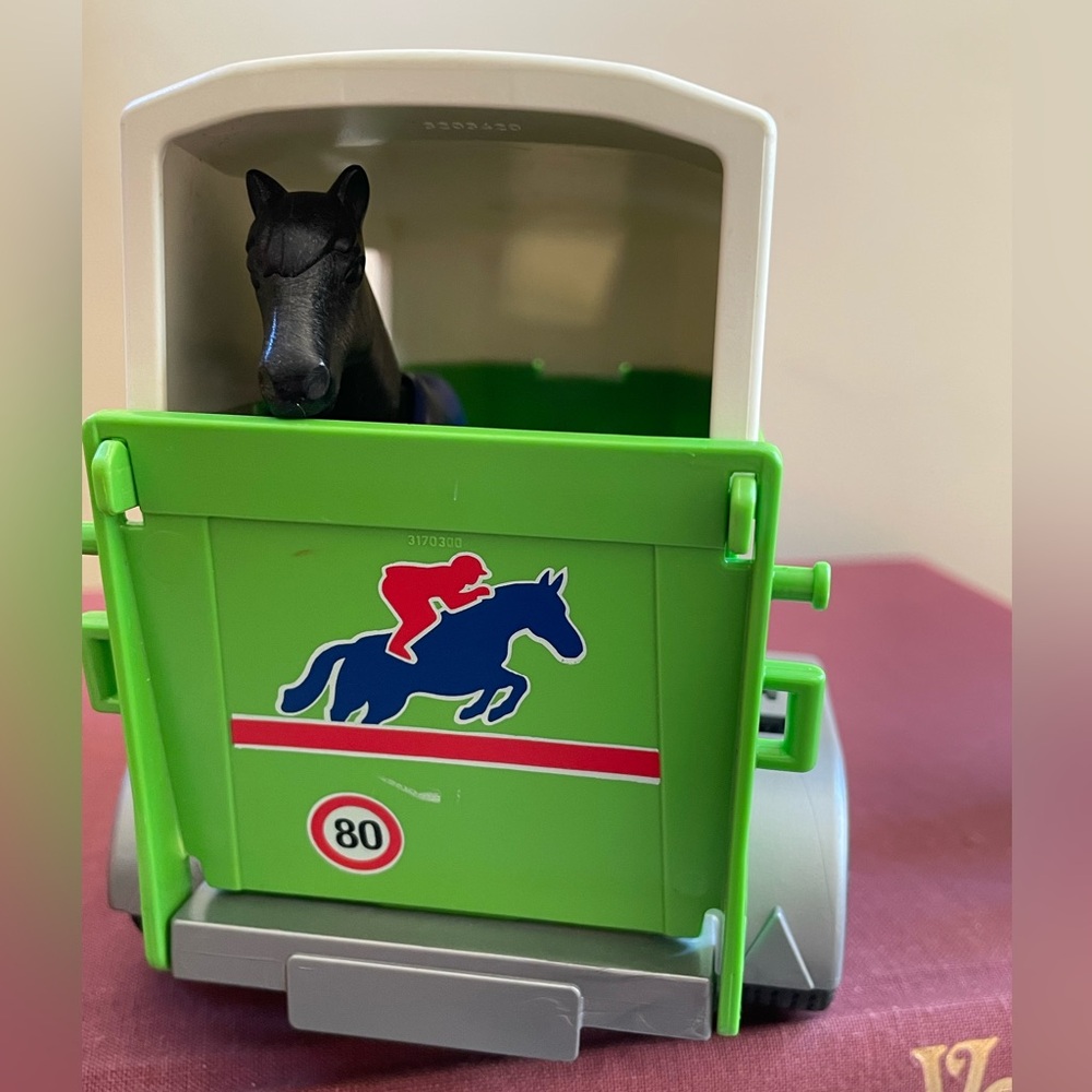 Playmobil #4189 Horse Trailer Set - Picture 4 of 5